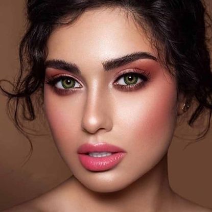 لنز سبز عسلی دهب مدوسا-فرهاد